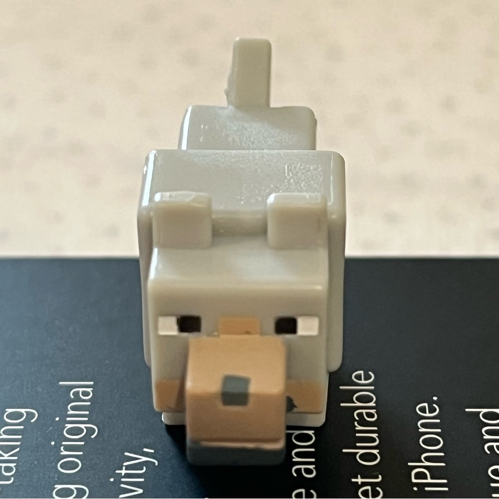 Minecraft Mini Figures Wolf Grass Series 1 1" Mini Action Figure Mojang